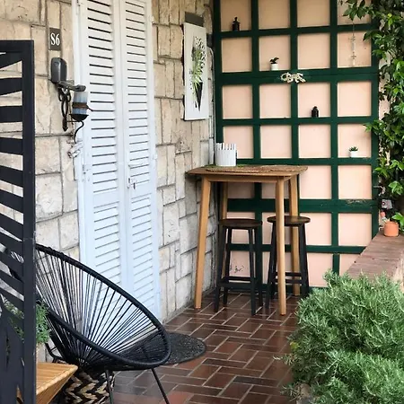 Flower House - Lapad בית הארחה 3*