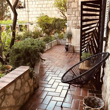 Flower House - Lapad ドゥブロブニク