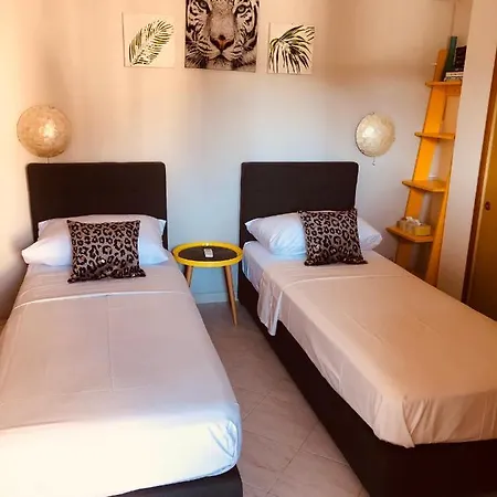 בית הארחה Flower House - Lapad