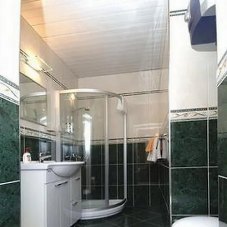 בית הארחה Flower House - Lapad 3*