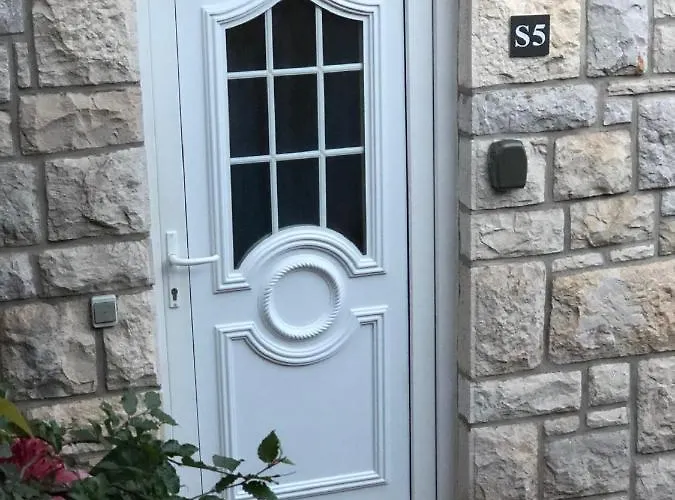 Flower House - Lapad 3*