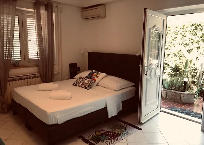 Flower House - Lapad 3*